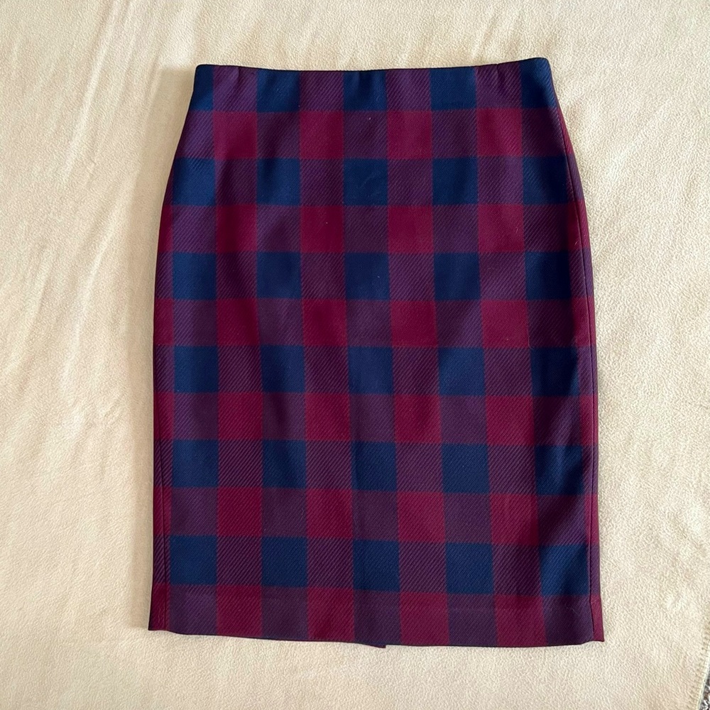 Ann Taylor buffalo plaid pencil skirt